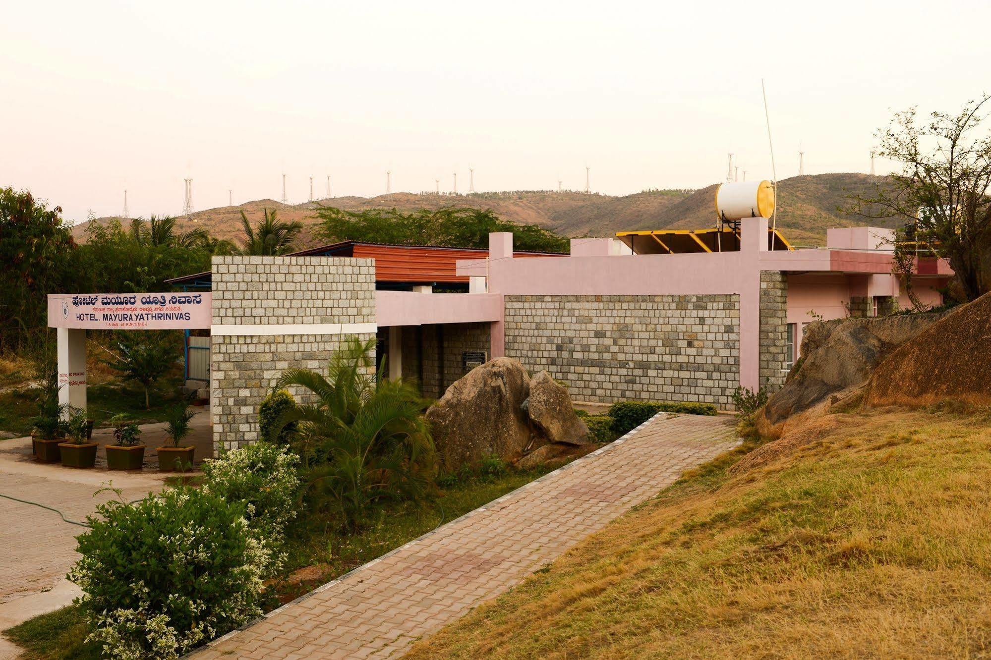 Kstdc Hotel Mayura Yatrinivas Mysore Exterior photo